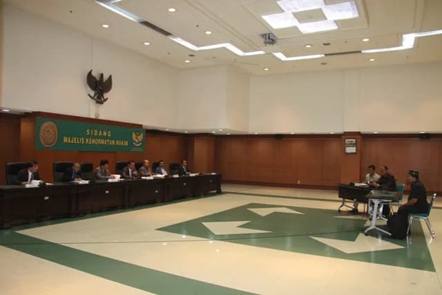 Gambar Besar (Rz).jpg