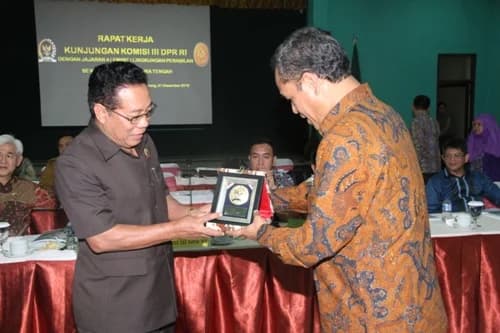 besar.jpg