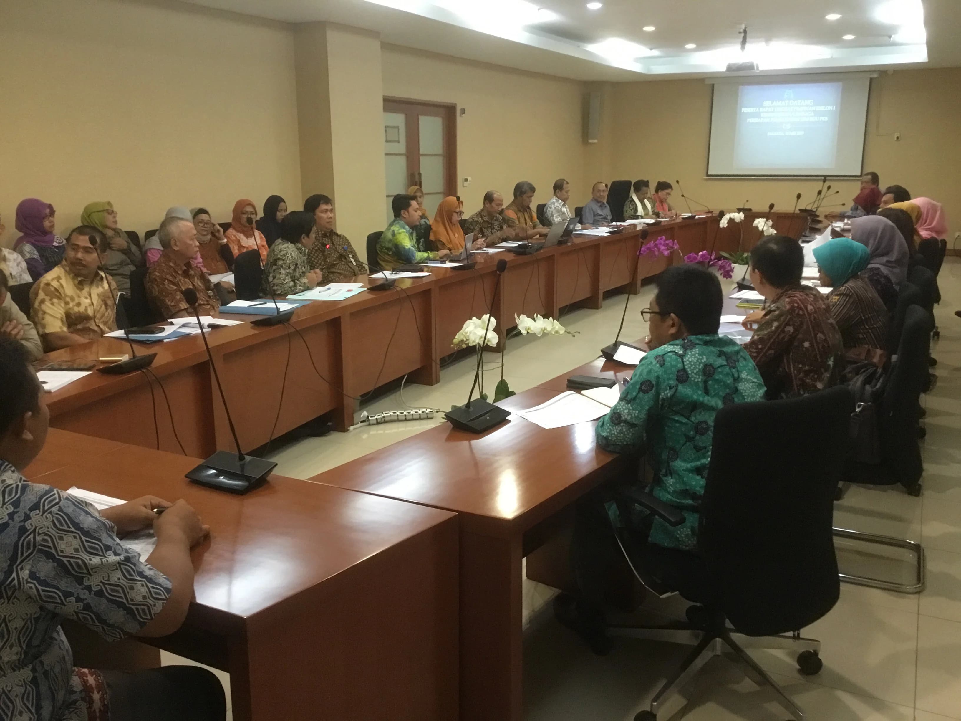 rapat kemen ppa.jpg