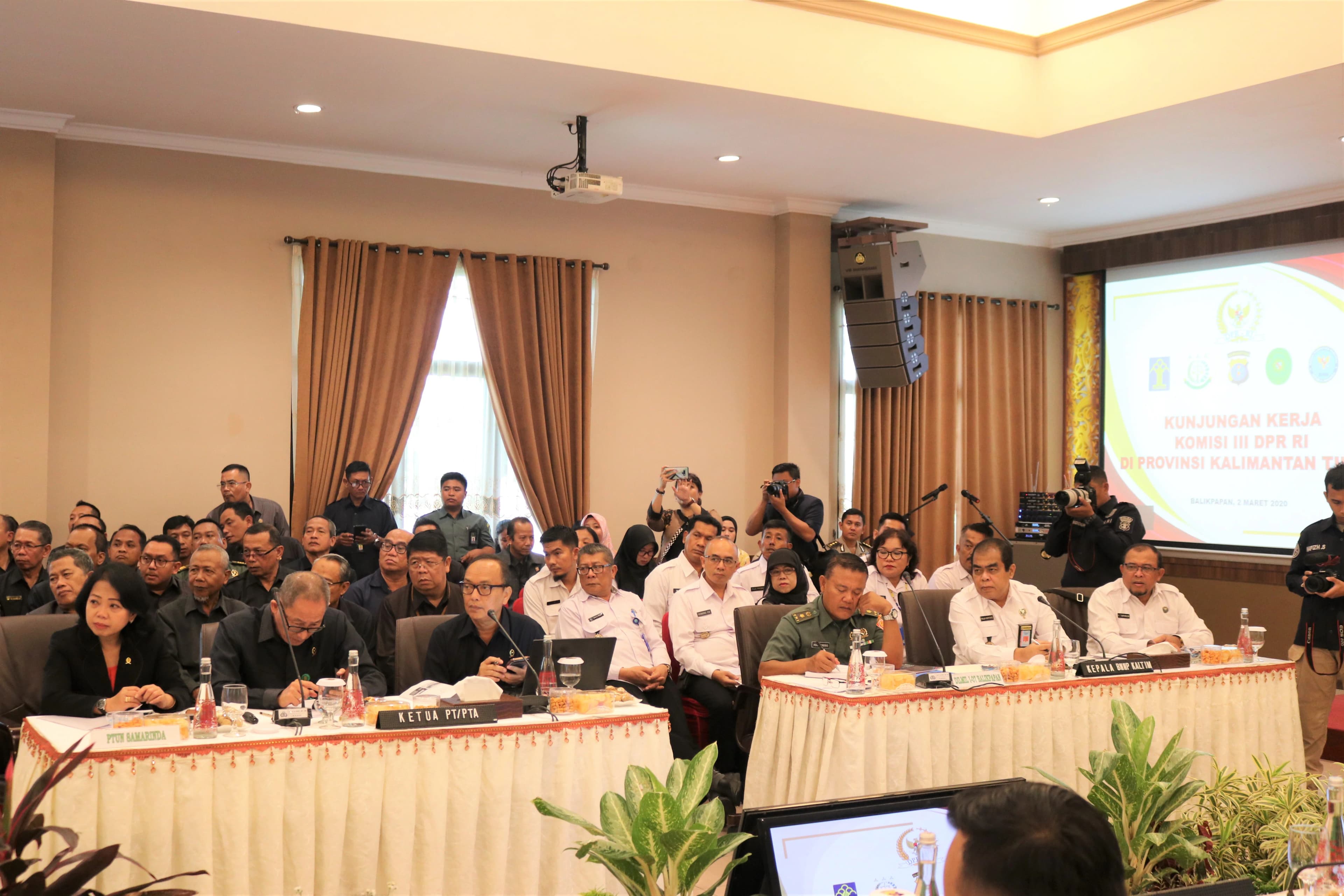 https://www.mahkamahagung.go.id/cms/media/7240