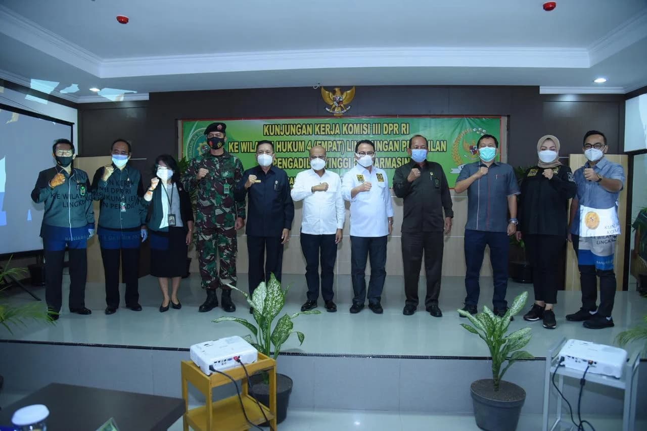 https://www.mahkamahagung.go.id/cms/media/7975
