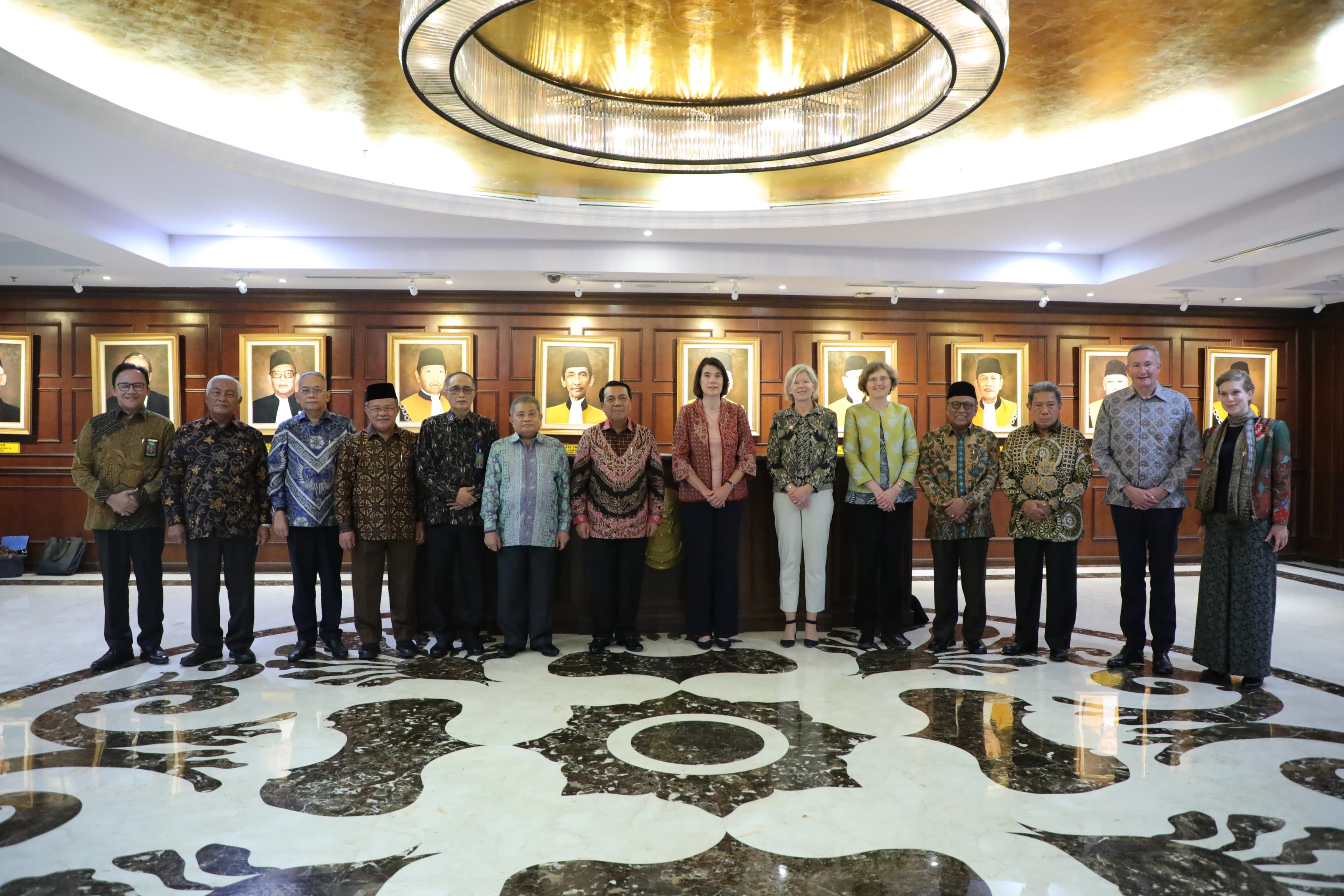 https://www.mahkamahagung.go.id/cms/media/10815