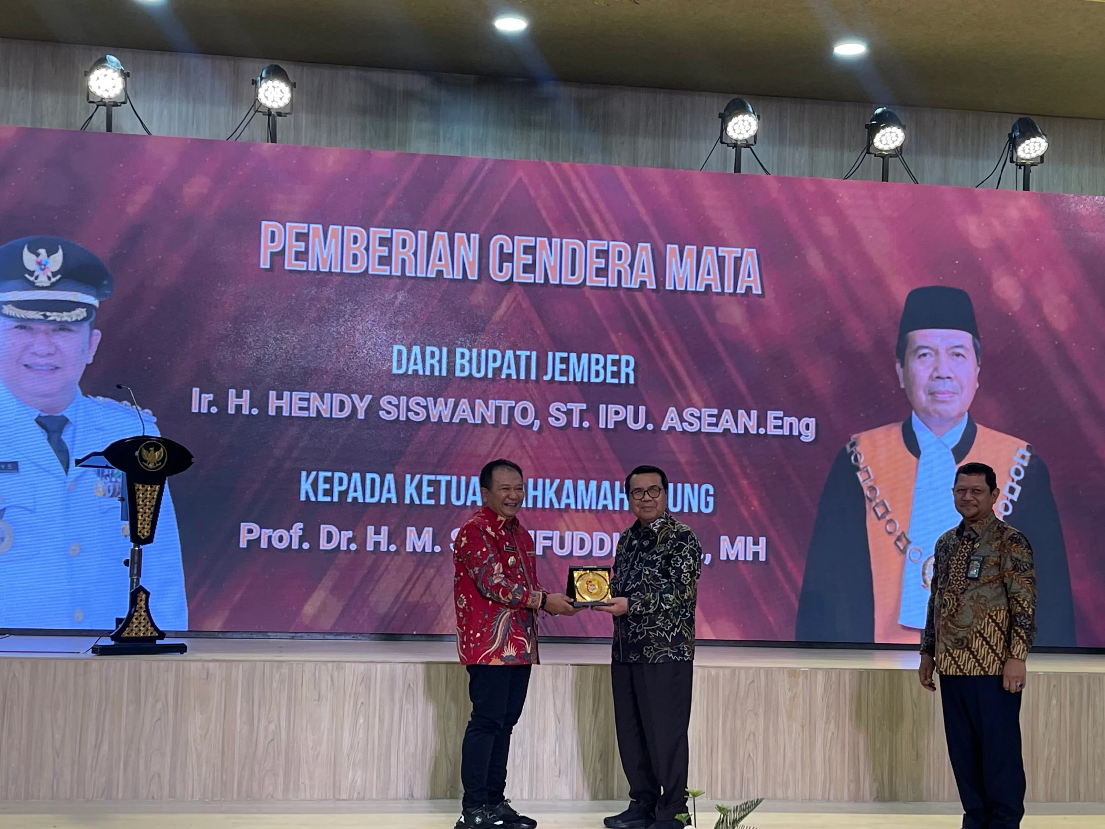 https://www.mahkamahagung.go.id/cms/media/12138