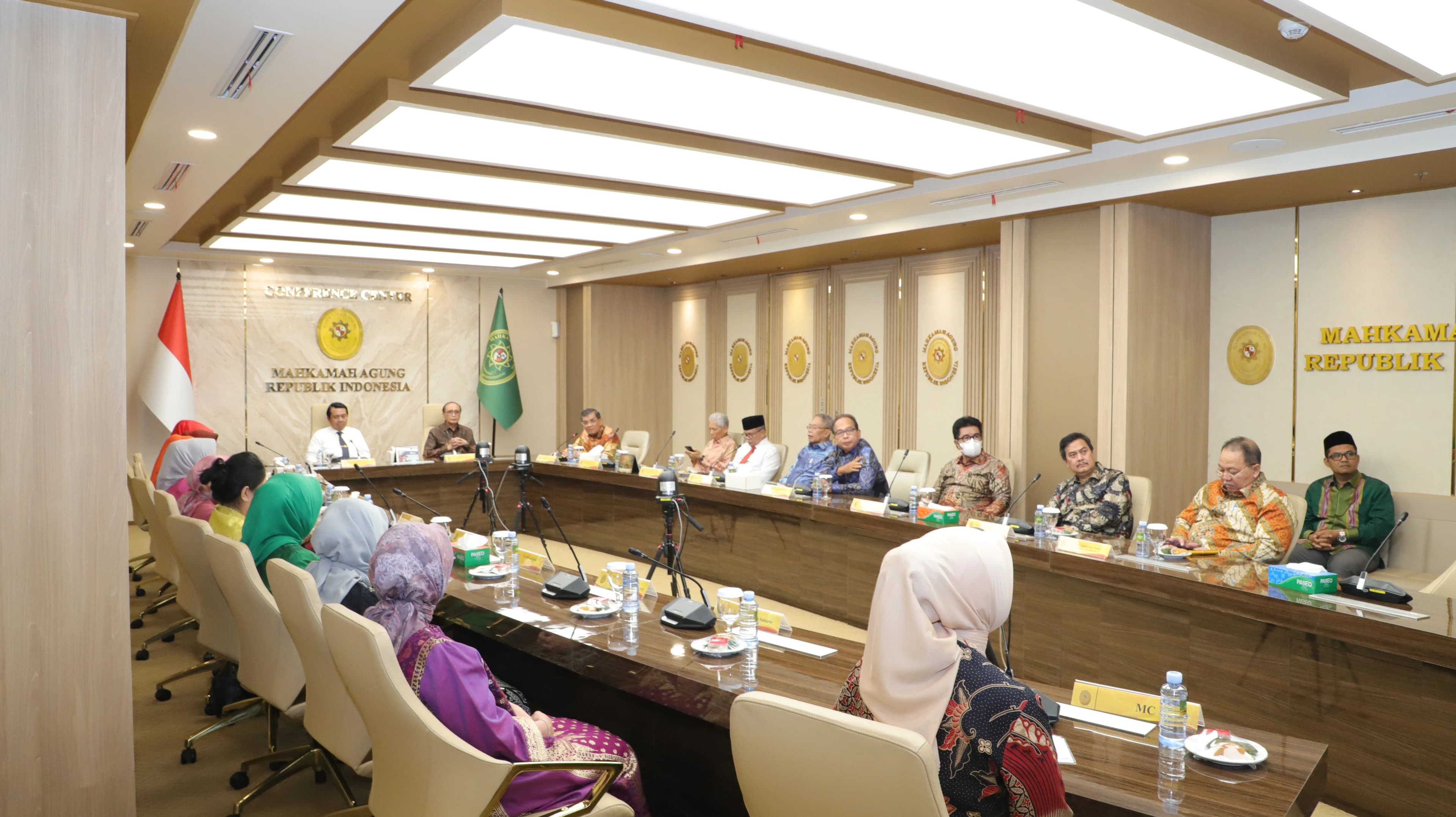 https://mahkamahagung.go.id/cms/media/12286