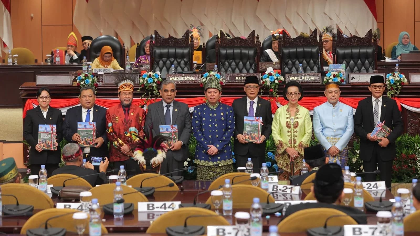 Ketua MA Hadiri Sidang Paripurna Luar Biasa dan HUT Ke-22 DPD RI